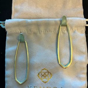 Retired Kendra Scott Patterson Gold Earrings EUC
